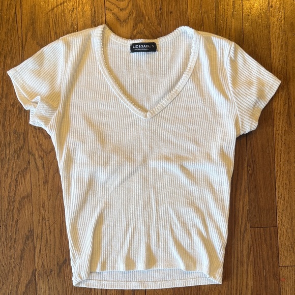 Liz & Sarah Ribbed V-Neck Crop Tops - Mint, Blush, and Ivory - Picture 3 of 4